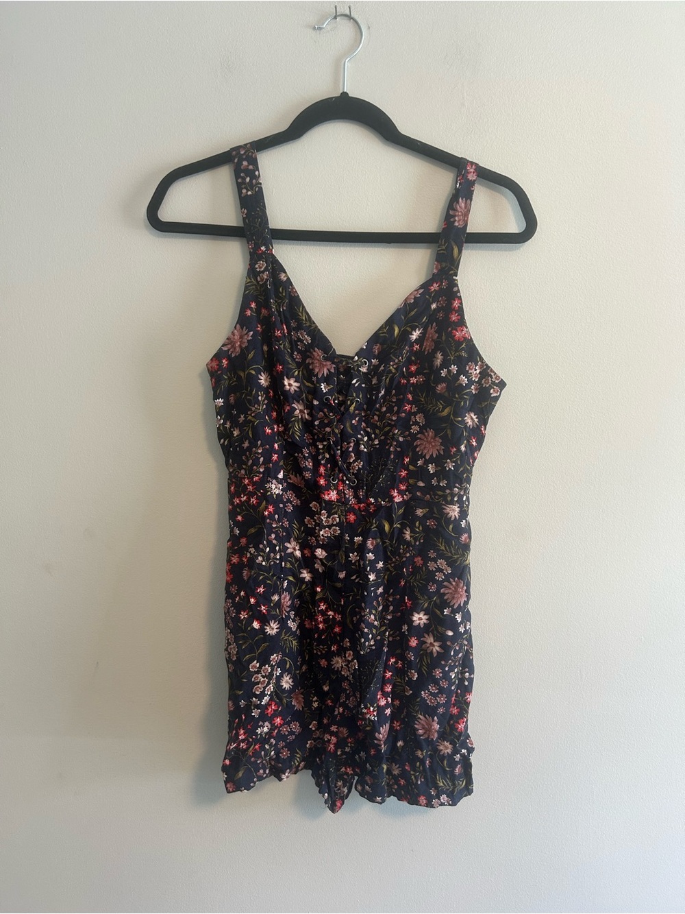 American eagle small blue with red & pink Floral corset front shorts Romper